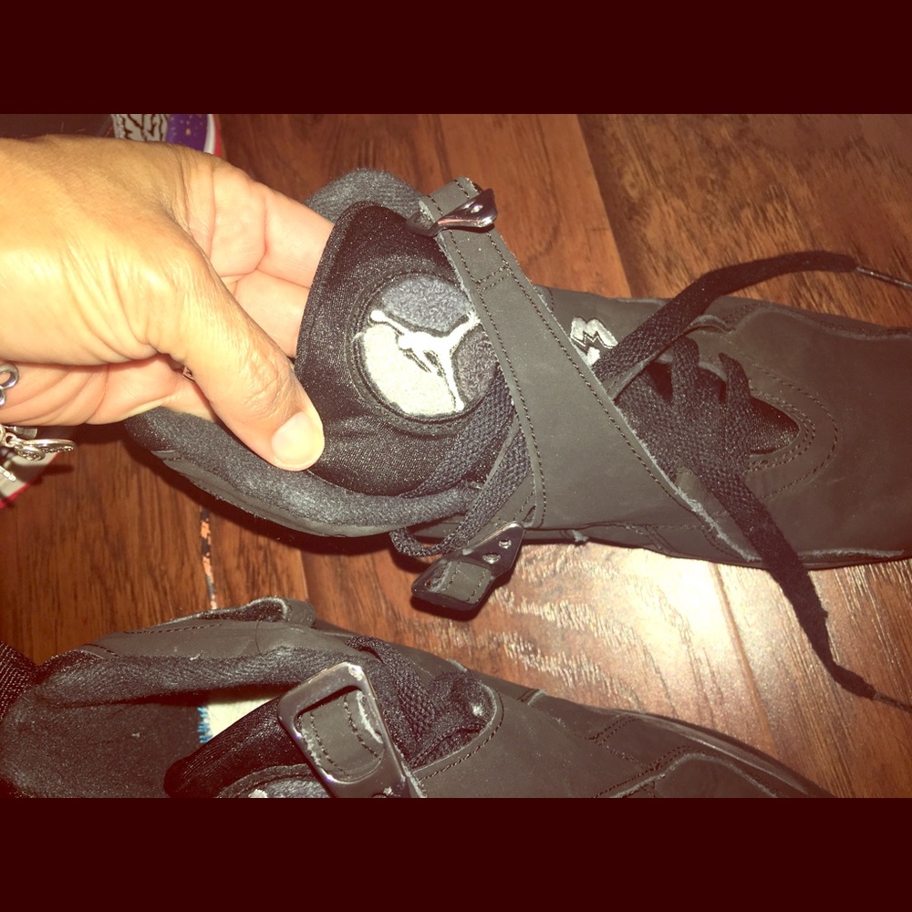 Black kids Jordan size 5